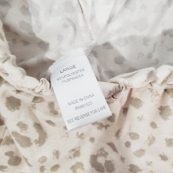 Cream leopard print lounge shorts size large - Picture 5 of 5